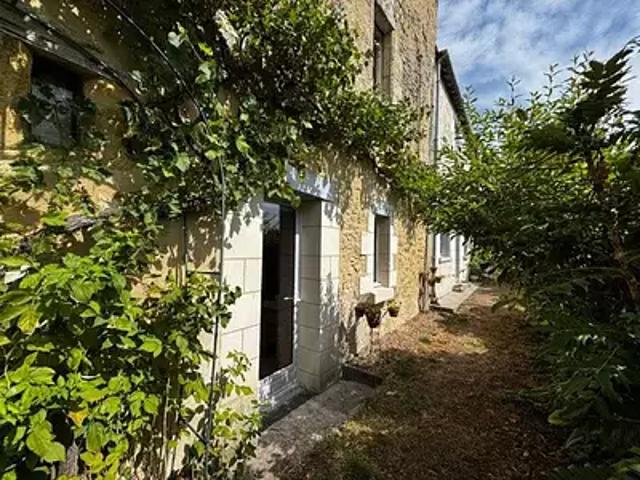 Maison vente à La Maladrerie, Montrésor