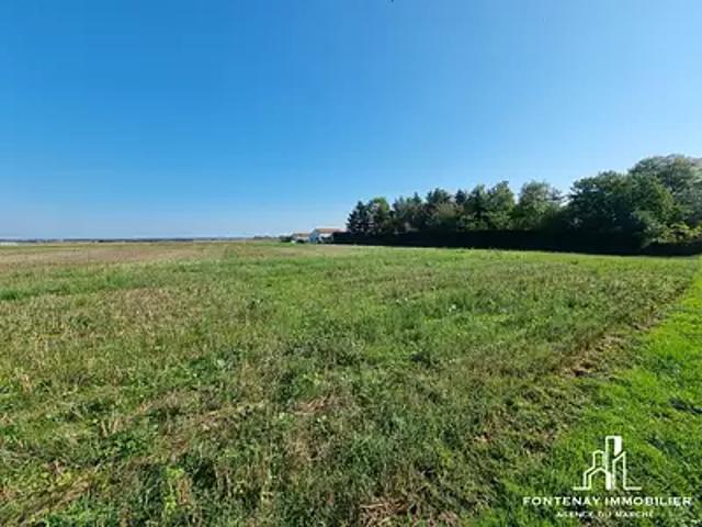Terrain vente à Fontenay-le-Comte, Pays de la Loire