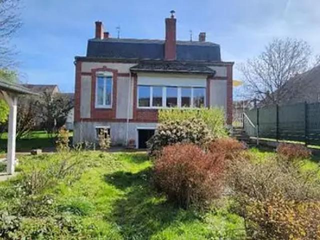 Maison vente à Clamecy, Montreuillon