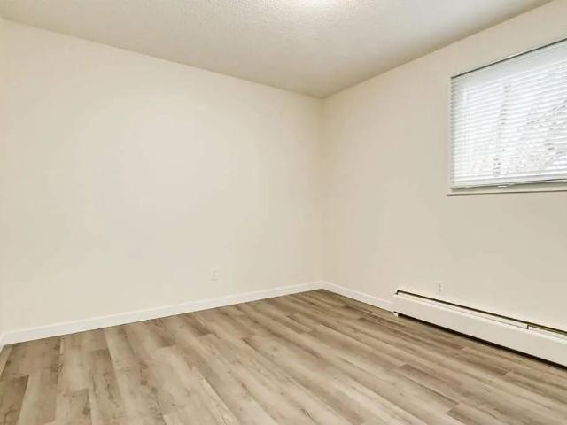 Apartment for rent in Wedgewood, Alberta