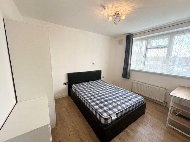 Studio for rent in Colindale, Greater London