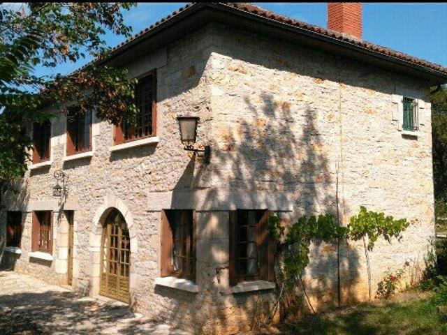 Maison vente à Villefranche-de-Rouergue, Montsalès