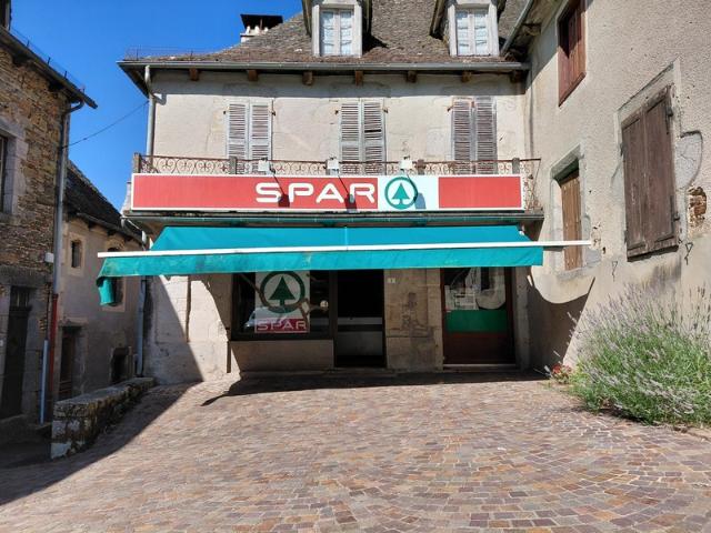 Maison vente à Montsalvy