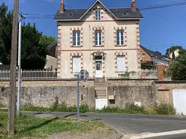Maison vente à La Flèche, Château-du-loir