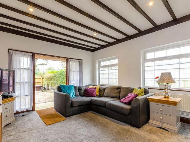 Apartment for rent in Sheerwater, Woking