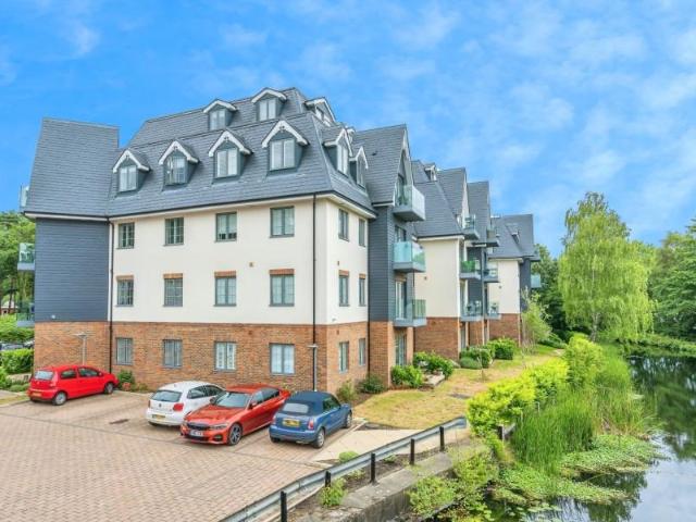 Apartment for rent in Sheerwater, Woking