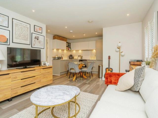 Apartment for rent in Sheerwater, Woking