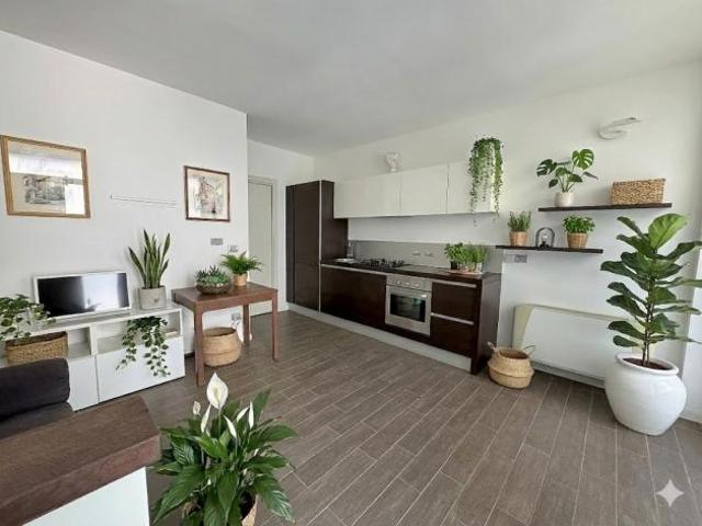 Appartamento in vendita a Monza, Lombardia