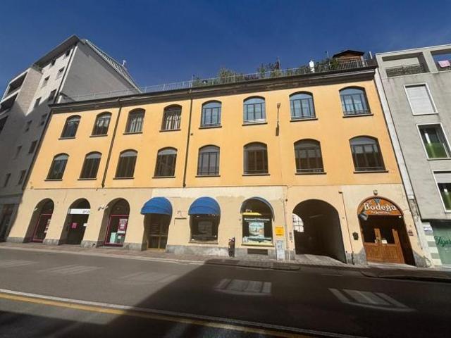 Ufficio in vendita a Monza, Lombardia