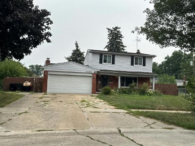House for sale in Sterling Heights, Macomb County