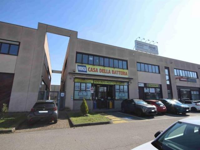 Ufficio in affitto a Monza, Lombardia