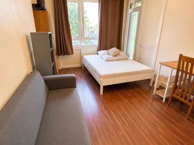 Apartment for rent in Longnor Estate, Mile End
