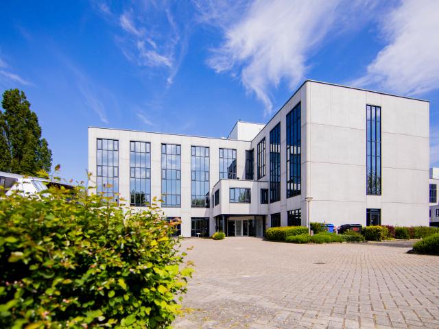 Bedrijfspand te huur in Woerden, Utrecht