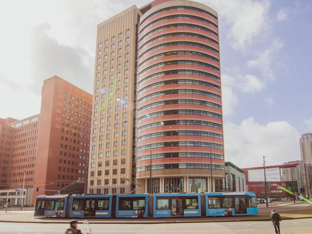 Bedrijfspand te huur in Kop van Zuid, Rotterdam