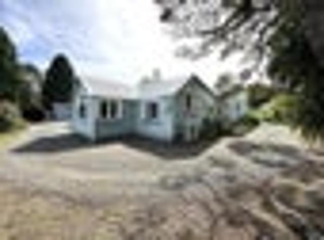 House for sale in Otakou