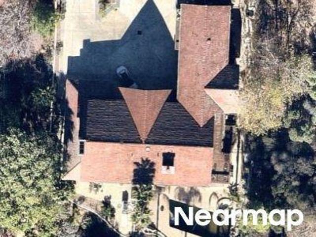 House for sale in Malibu