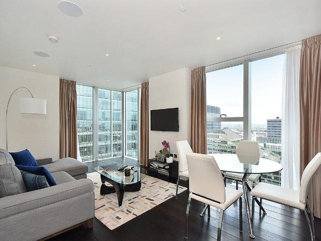 Apartment for rent in Lyons, Greater London