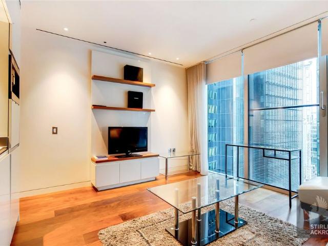 Apartment for rent in Lyons, Greater London