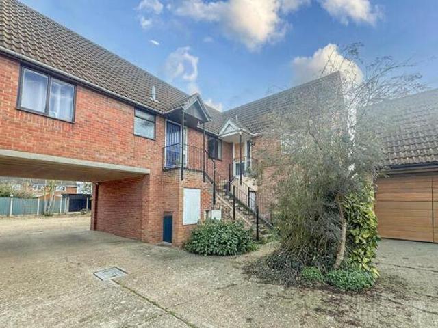 House for sale in Hawkwell, Barling