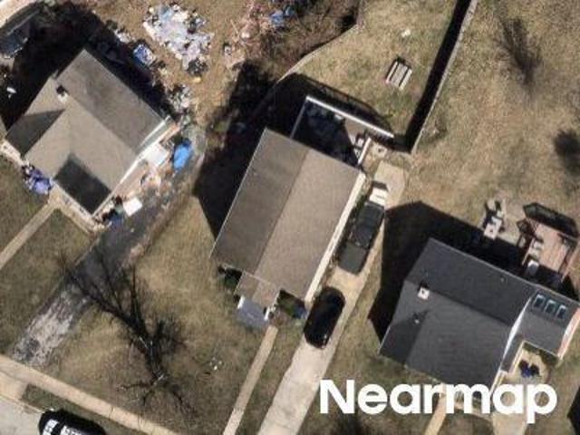 House for sale in Parkville