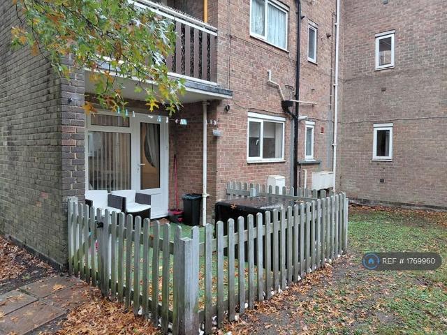 Apartment for rent in Bear Cross, Bournemouth
