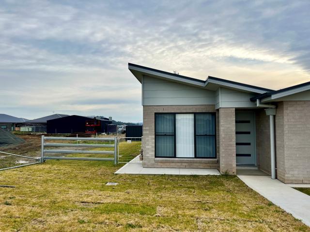 Apartment for rent in Moore Creek, New South Wales