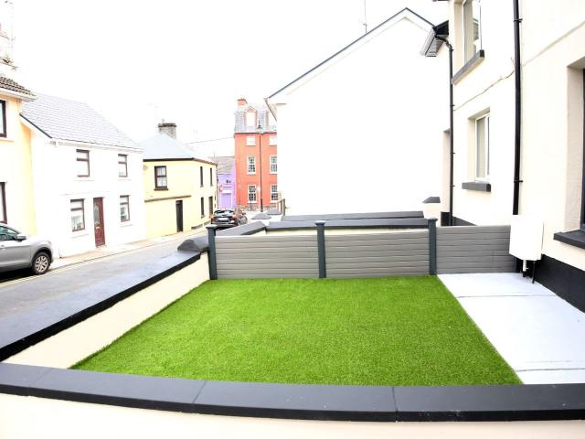 Townhouse for sale in Loughrea Townhouse for sale in Loughrea