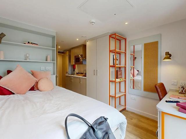 Room for rent in Devonshire, South Yorkshire