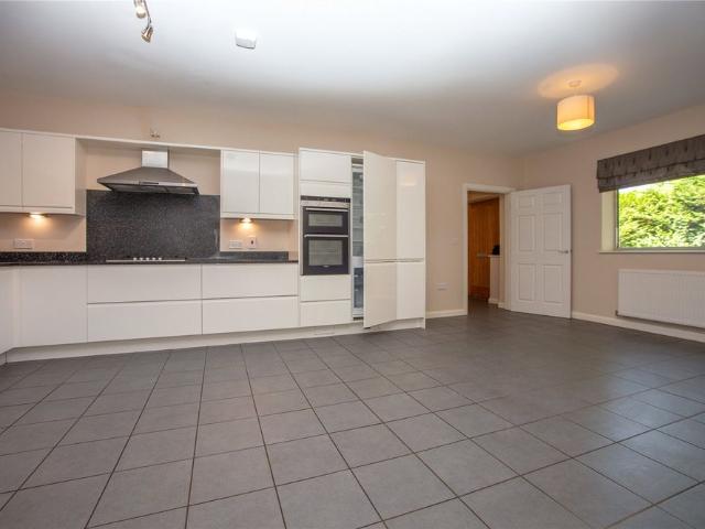 House for rent in Ewens Farm, Golden Valley