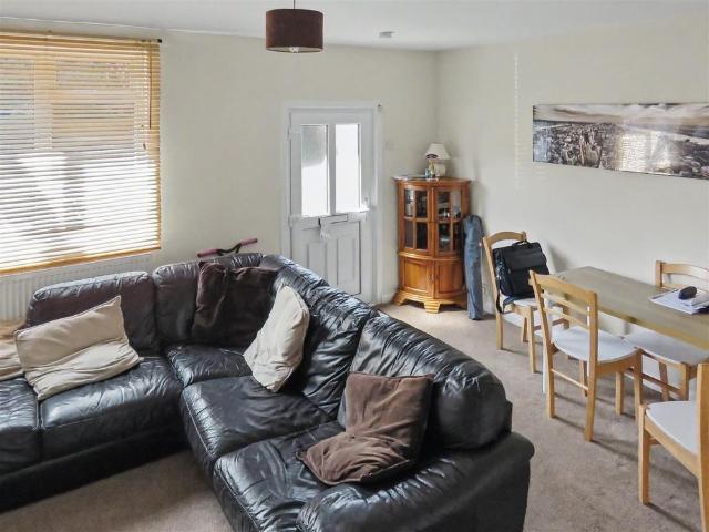 House for rent in Moor End, Yardley Gobion