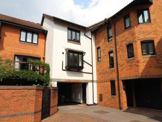 House for sale in Barton Stacey, Hampshire