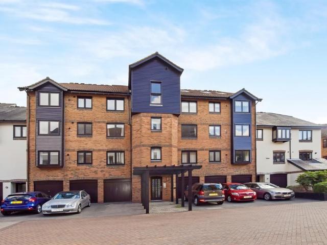 Apartment for rent in Ocean Village, City Of Southampton