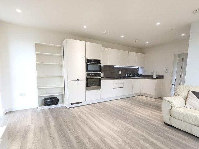Apartment for rent in West Hendon, The Hyde