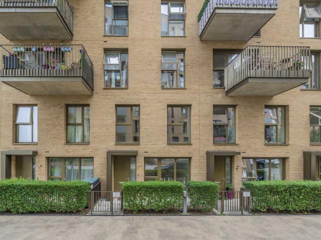 Apartment for rent in West Hendon, The Hyde