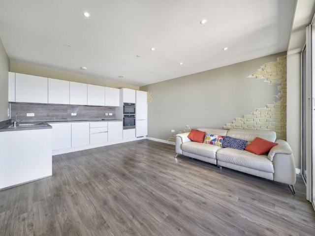 Apartment for rent in West Hendon, The Hyde
