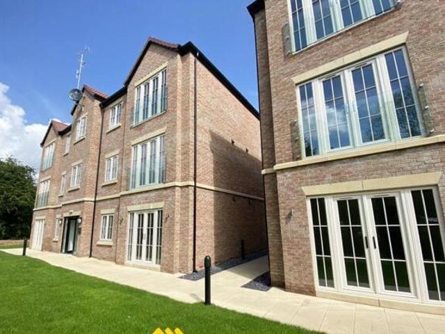 House for sale in Thorne, South Yorkshire
