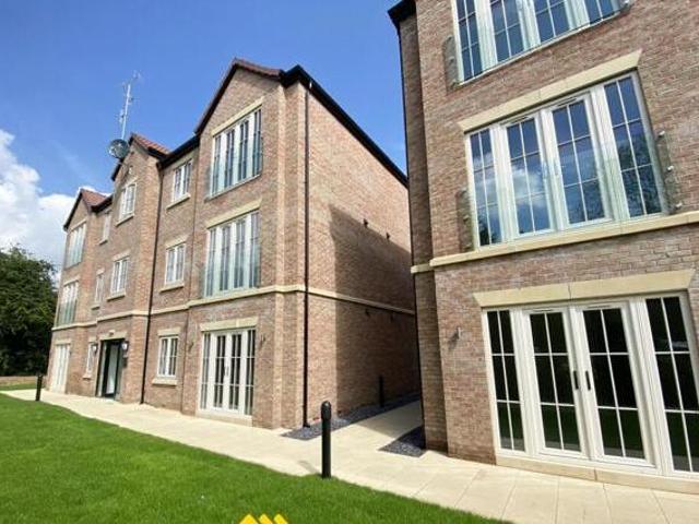 House for sale in Thorne, South Yorkshire