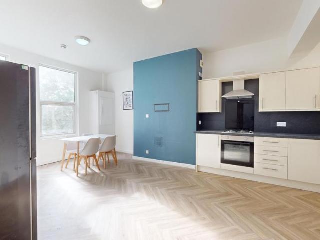 House for rent in Hyde Park, Leeds