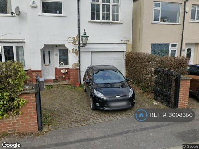 House for rent in Tranmere Park, Guiseley