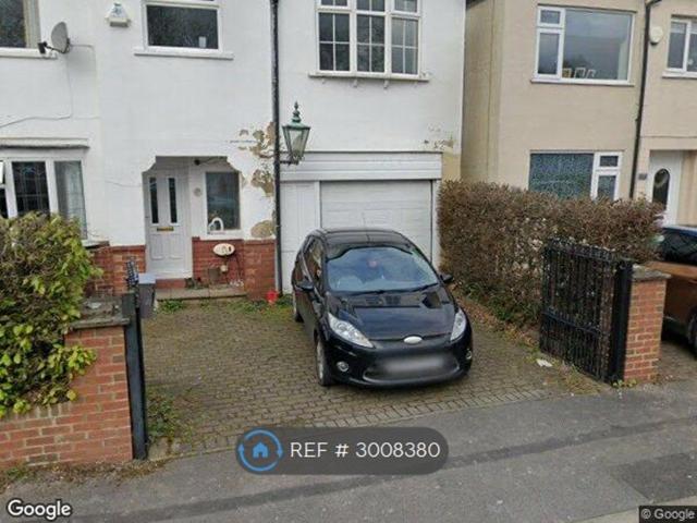 House for rent in Tranmere Park, Guiseley