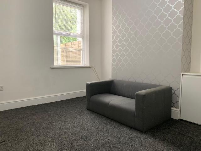 Apartment for rent in Pengam Green, Falcon Lodge