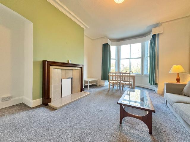 Apartment for rent in Hyde Park, West Yorkshire