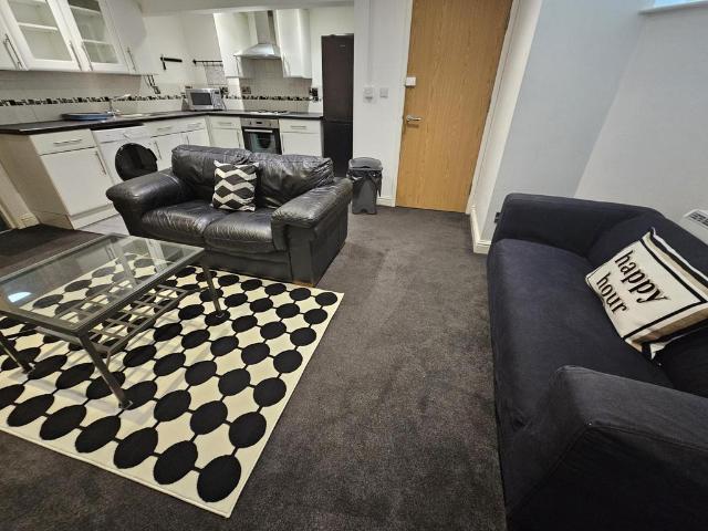 House for rent in Hyde Park, West Yorkshire