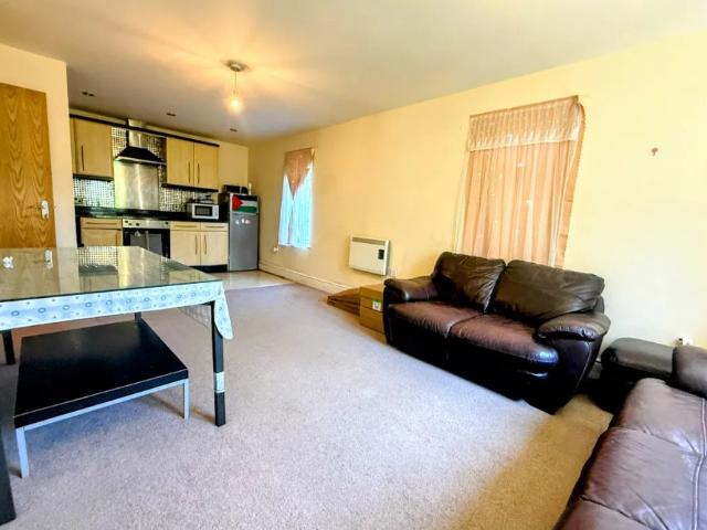 House for rent in Eightlands, Dewsbury