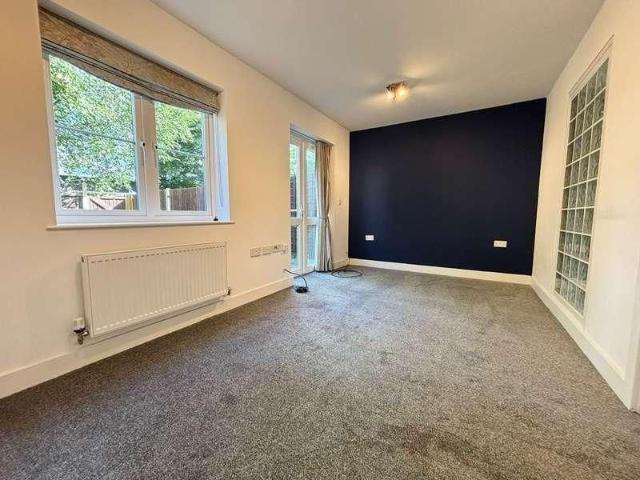 Townhouse for rent in Arrington, Cambridgeshire