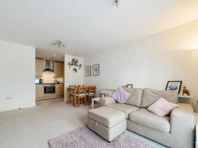 House for sale in The Image, Pouchen End
