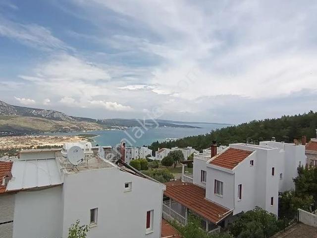 Karaburun, İzmir içerisinde satılık Villa