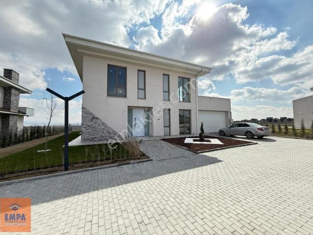 Gölbaşi, Hacılar Mahallesi içerisinde satılık Villa