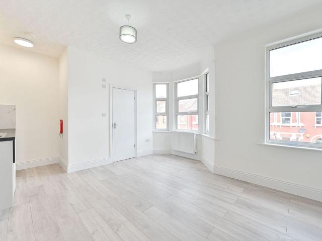 Studio for rent in London Borough of Brent, Greater London