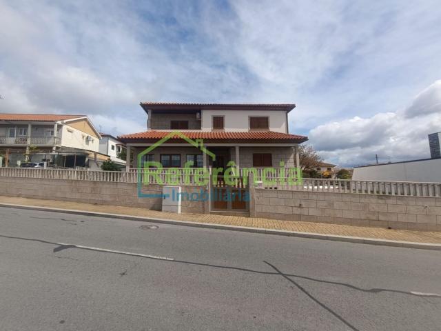 Casa venda em Santa Cruz/Trindade e Sanjurge, Chaves